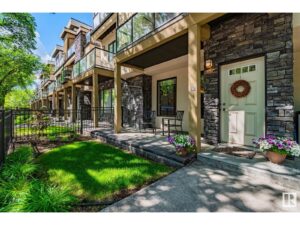 #4 11518 76 AV NW, Edmonton