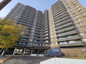 #718 13910 STONY PLAIN RD NW, Edmonton