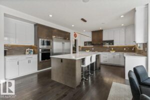 4476 SUZANNA CR SW, Edmonton