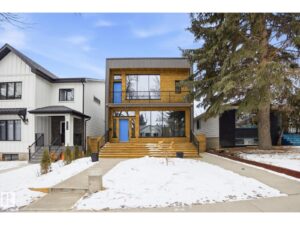 9821 85 AV NW, Edmonton