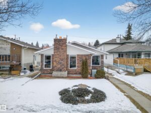 8906 83 AV NW, Edmonton